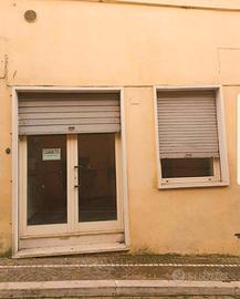 Locale Commerciale in via Principe Umberto Ceccano