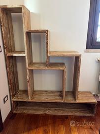 Libreria a scaletta in legno massello