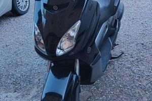 Xmax125