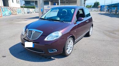 Lancia Ypsilon 1.4 16V AUTOMATICA con soli 50.000k