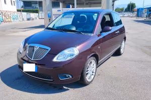 Lancia Ypsilon 1.4 16V AUTOMATICA con soli 50.000k