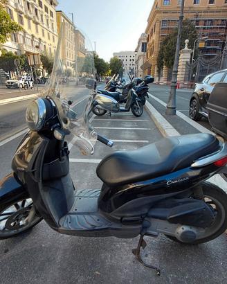 Scooter Piaggio Carnaby 300