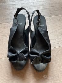 Sandali con zeppa castaner