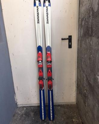 Dynastar carving 170 cm completi di attacchi