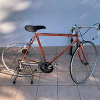 Vecchia bicicletta da corsa