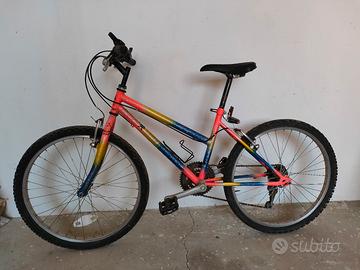 Bicicletta mountain bike da bambino/a