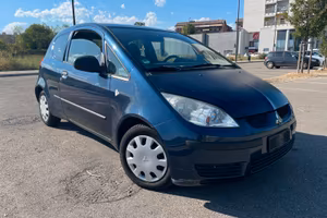 Mitsubishi Colt benzina Neopatentati