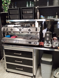 Stock attrezzatura pub bar