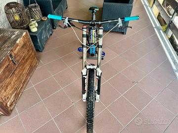 Giant Glory Downhill 27,5”