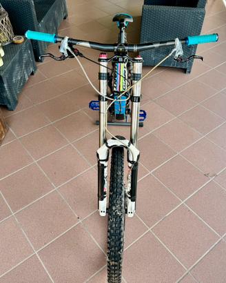 Giant Glory Downhill 27,5”