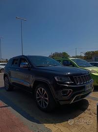 grand cherokee Overland