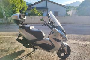 scooter Malaguti Madison 125