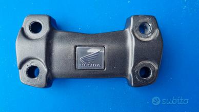 Arredo manubrio Honda CB650F 2018 storto 