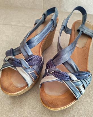 Sandali blu con zeppa