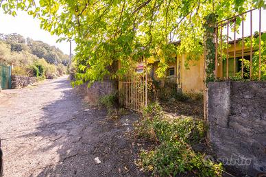 Villa singola - Linguaglossa