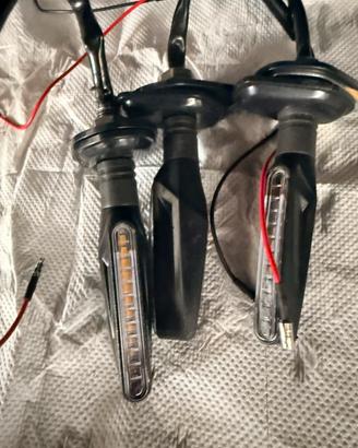 KIT FRECCE LED AFTERMARKET CON ADATTATORI SUZUKI