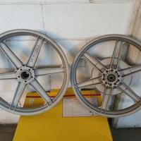 cerchi in lega custom per BMW R100RS