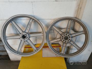 cerchi in lega custom per BMW R100RS