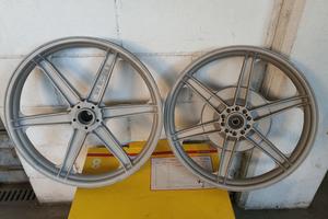 cerchi in lega custom per BMW R100RS