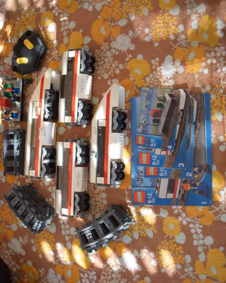 Lego treno 7897 + vagone centrale aggiuntivo