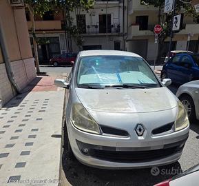 Clio le iene pezzi di ricambio
