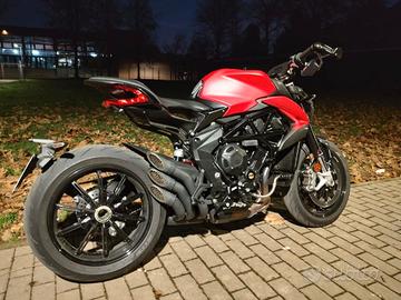 MV DRAGSTER 800 ROSSO 2021