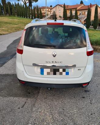 Renault Scenic anno 2016 con gancio