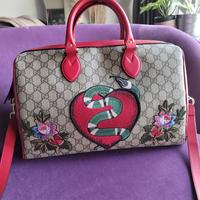 Gucci
Borsa Boston ricamata GG Supreme

