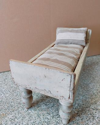 Letto per bambole, pezzo unico 