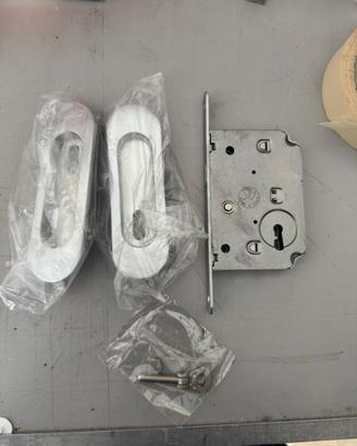 Kit porta scorrevole con chiave cromo satinato