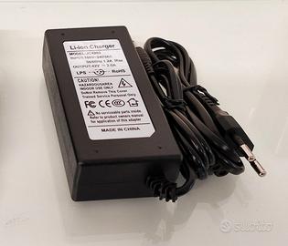 Caricabatterie 36V per bici elettrica