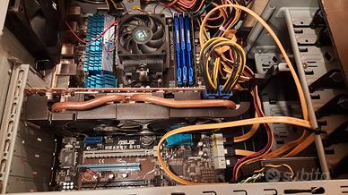 PC fisso AMD 8 Core 32GB RAM Windows 11 Pro