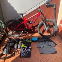 MTB bici enduro/downhill TREK