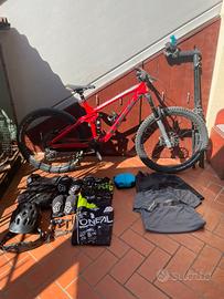 MTB bici enduro/downhill TREK