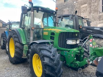 trattore agricolo JOHN DEERE 6330