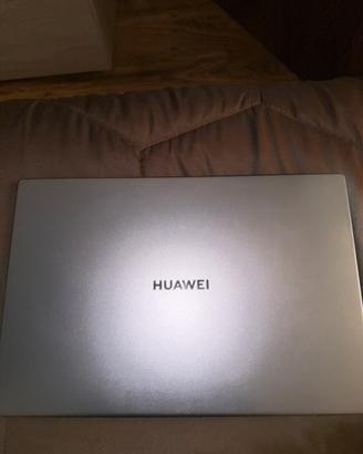 Huawei matebook D14