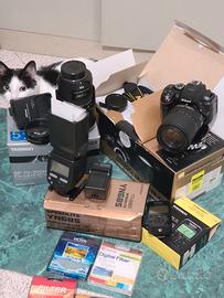 Nikon d5300 kit più 2 obiettivi flash e accessori