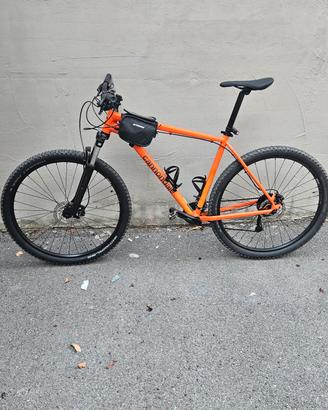  Mountain bike  Cannondale Trail 