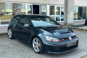 Volkswagen Golf GTI Performance 2.0 TSI DSG 230cv