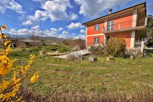 VILLA SINGOLA A FABRIANO