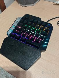 Tastiera gaming meccanica