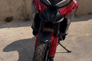 Ducati multistrda V4 agosto 2026