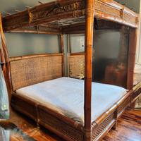 Letto a baldacchino in stile Bali