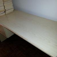 Scrivania legno chiaro