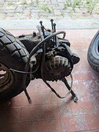 Svariati pezzi scooter booster Aprilia SR mbk neos