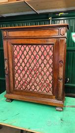Mobile d'antiquariato 