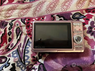 camera digitale Casio Exilim EX-Z70 7,2 megapixel