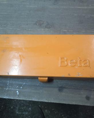 Estrattori prigionieri