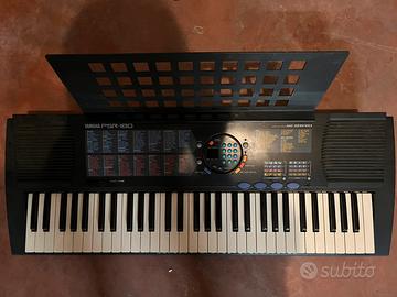 Pianola YAMAHA PSR 180