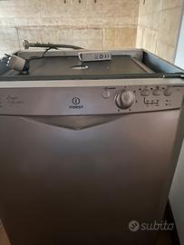 Lavastoviglie indesit